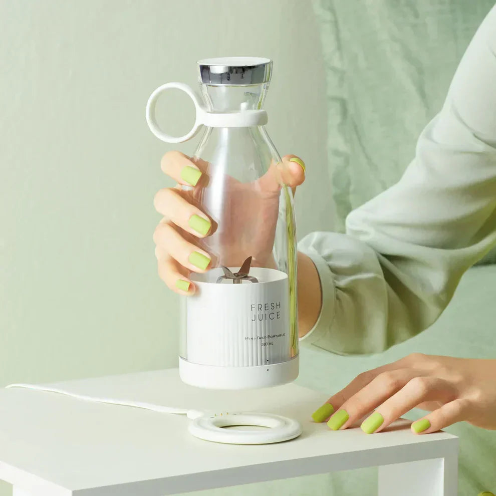Portable Juicer Bottle™ 🍓✨